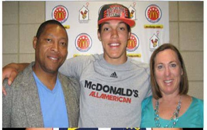 Aaron Gordon Bio, Parents, Wife, Children, Career, Net Worth