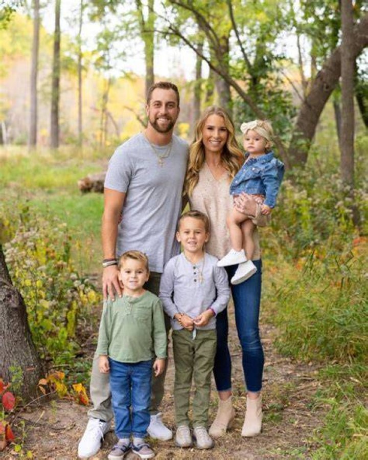 Adam Thielen Siblings: Meet Amanda Welken
