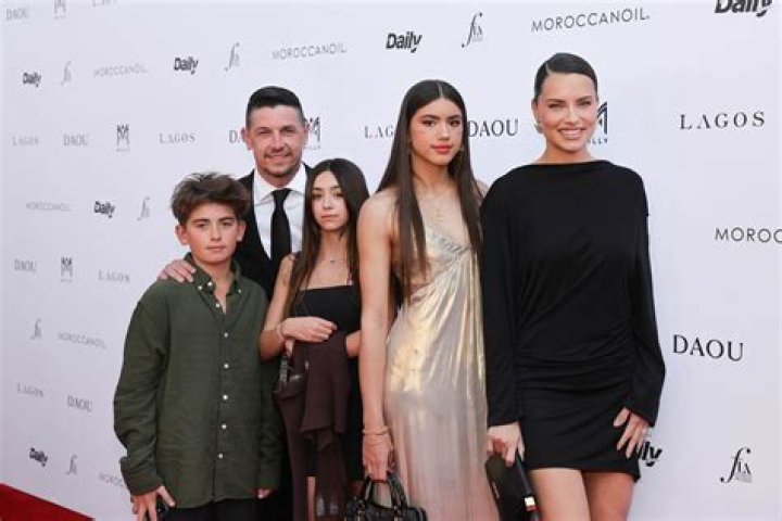 Adriana Lima Bio, Parents, Husband, Children, Siblings, Net Worth