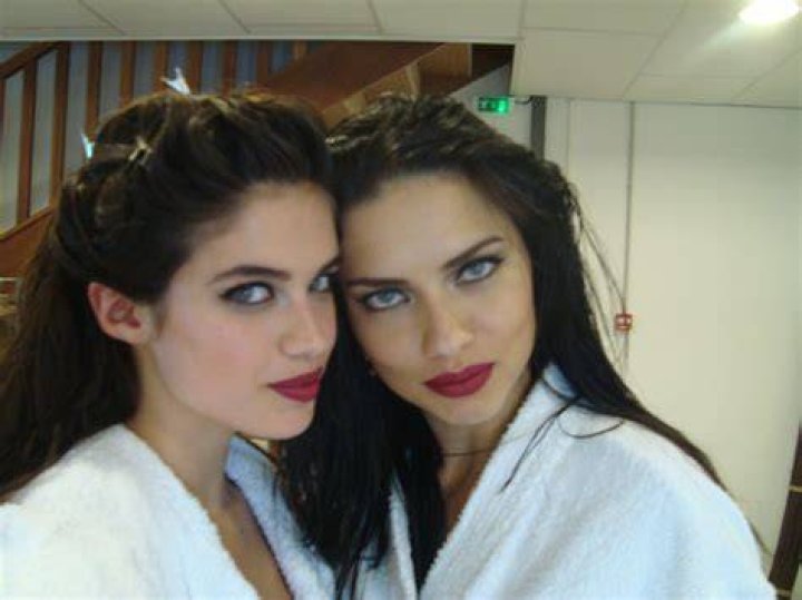 Adriana Lima Siblings: Who Are Adriana Lima Siblings?