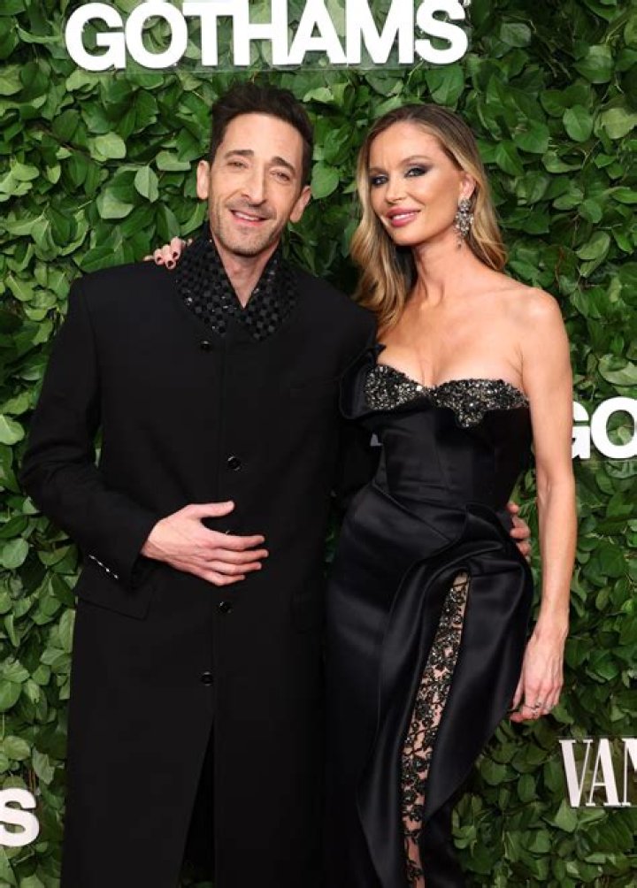 Adrien Brody: Girlfriend, net worth, tattoos, smoking & body facts