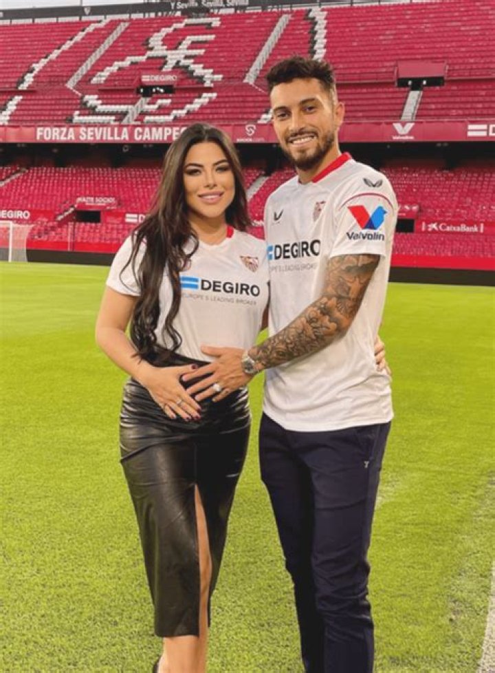 Alex Telles Bio, Age, Height, Wife, Parents, Children, Net Worth