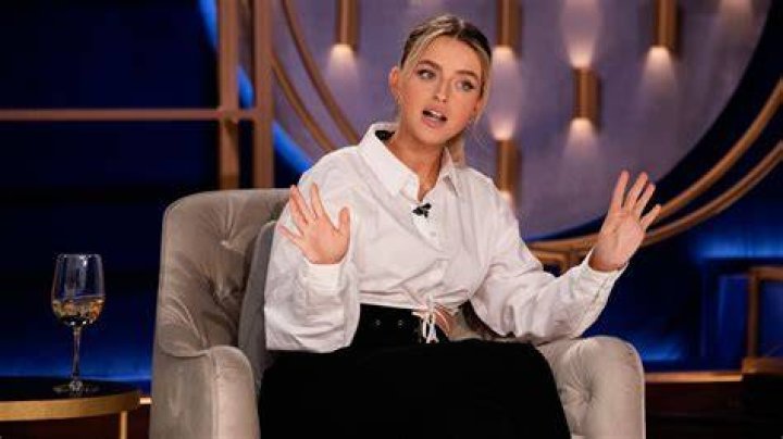 Alicia Moffet Net Worth, Age, Height