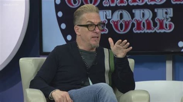 All you need to know about Greg Behrendt: The Renowned American Comedian and Novelist