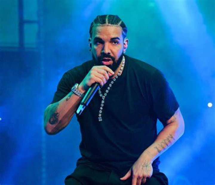 All You Should Know About Drake: Renowned Canadian Rapper