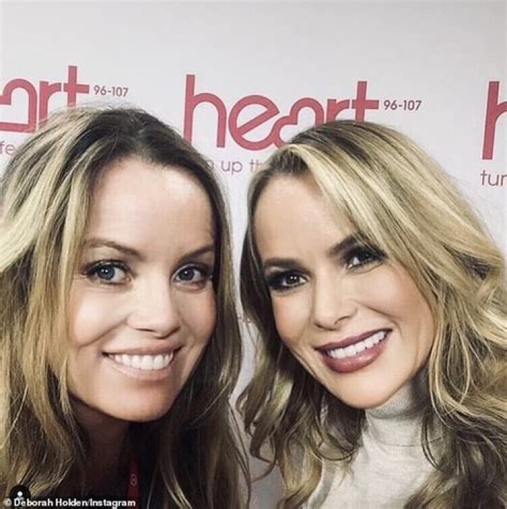 Amanda Holden Siblings: Met Debbie Holden