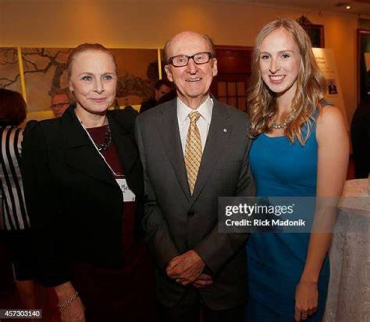 Annie Bergeron-Oliver Bio, Age, Parents, Husband, Children, Net Worth