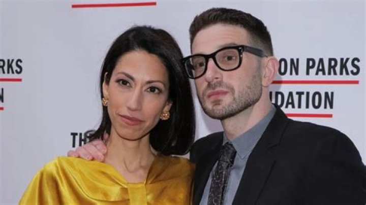 Anthony Weiner Wife: Who is Huma Abedin?