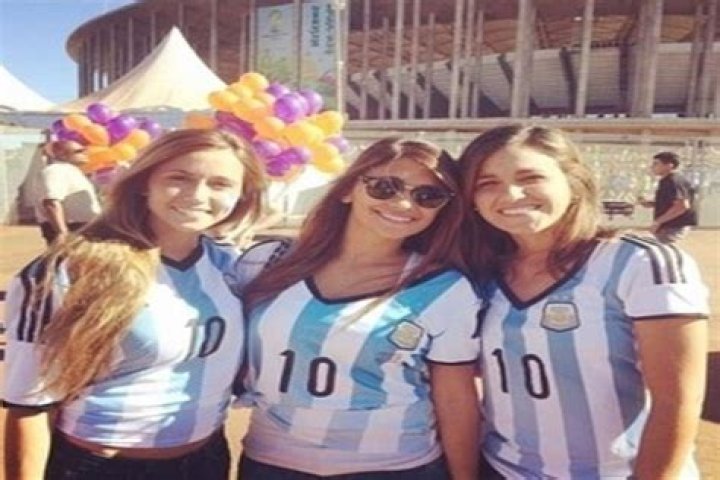 Antonela Roccuzzo Siblings: Meet Carla And Paula