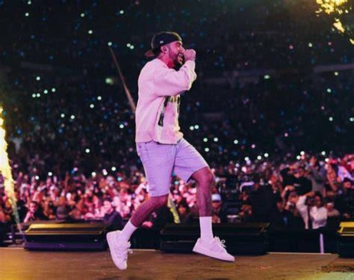 Bad Bunny Height: How Tall Is Bad Bunny?