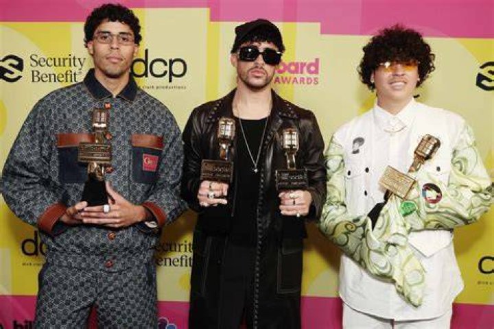 Bad Bunny Siblings: Meet His 2 Brothers