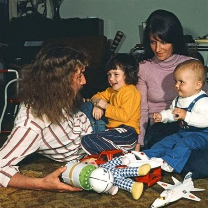 Billy Connolly Parents: Meet William Connolly and Mary Connolly