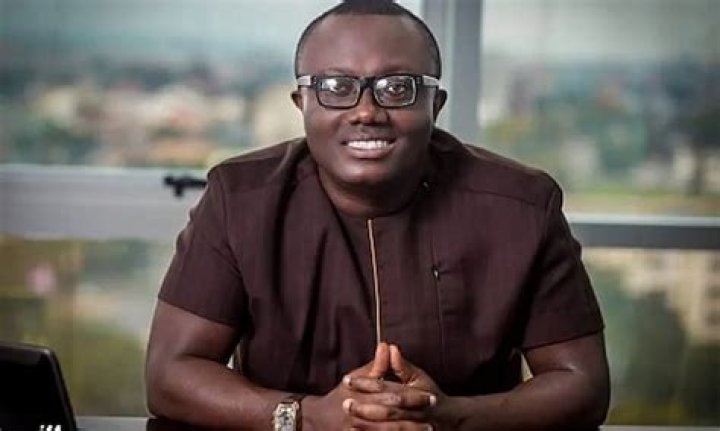 Bola Ray Sells EIB’s Live FM; Here Are The Details