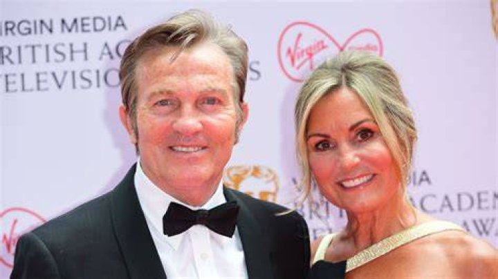 Bradley Walsh Wife: Meet Donna Derby