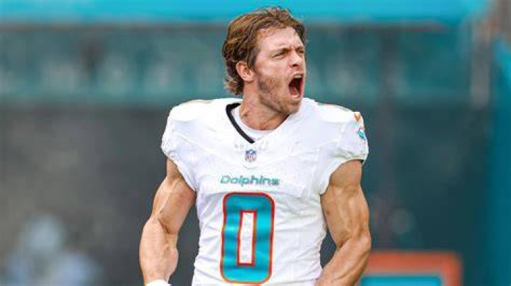 Braxton Berrios Height: How Tall is Braxton Berrios?