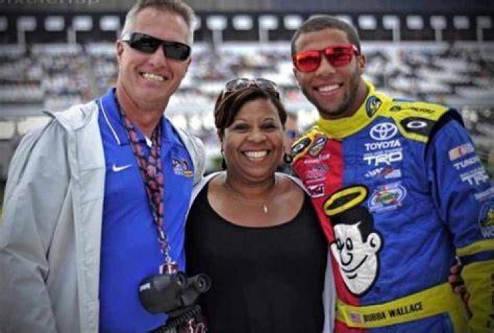 Bubba Wallace Bio, Age, Parents, Wife, Children, Net Worth