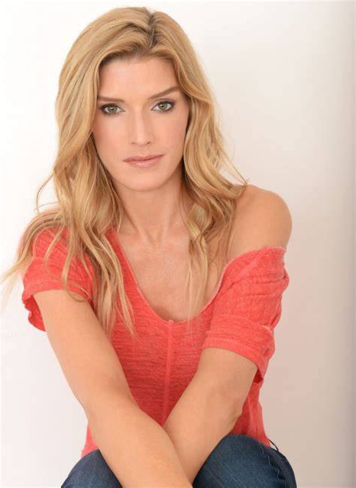 Camilla Cleese Height: How Tall Is Camilla Cleese?