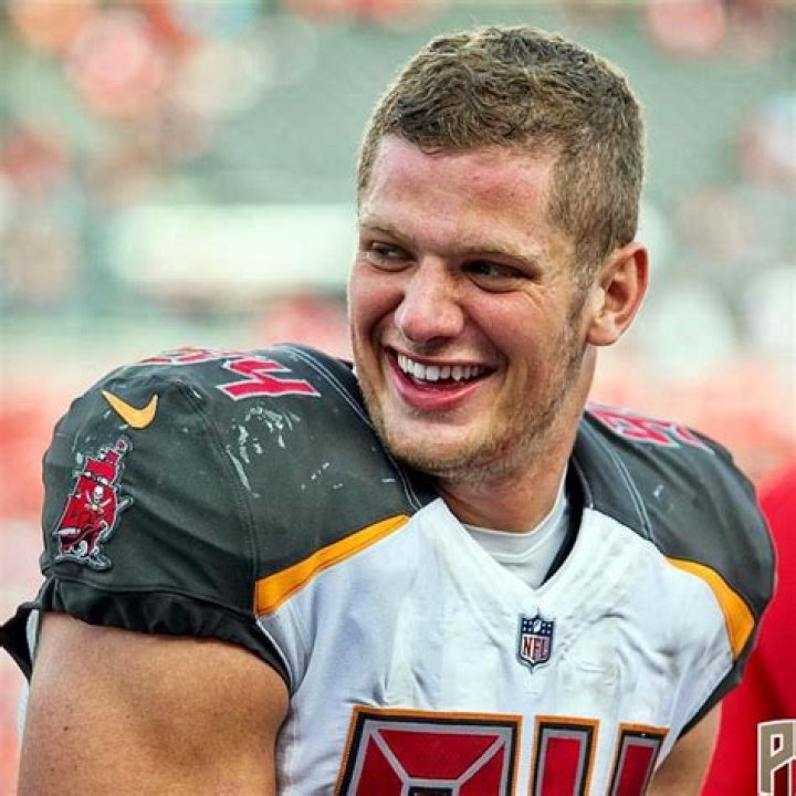 Carl Nassib Height: How Tall Is Carl Nassib?