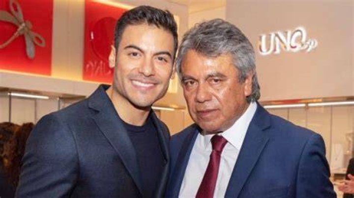 Carlos Rivera Parents:Meet Jose Gonzalo and Maria De Lourdes