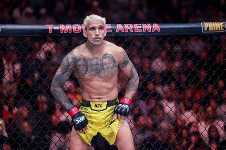 Charles Oliveira Height And Weight
