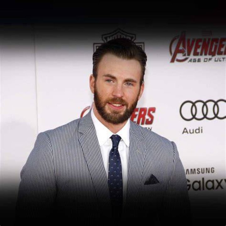 Chris Evans Net Worth, Bio, Age, Wife, Children, Parents
