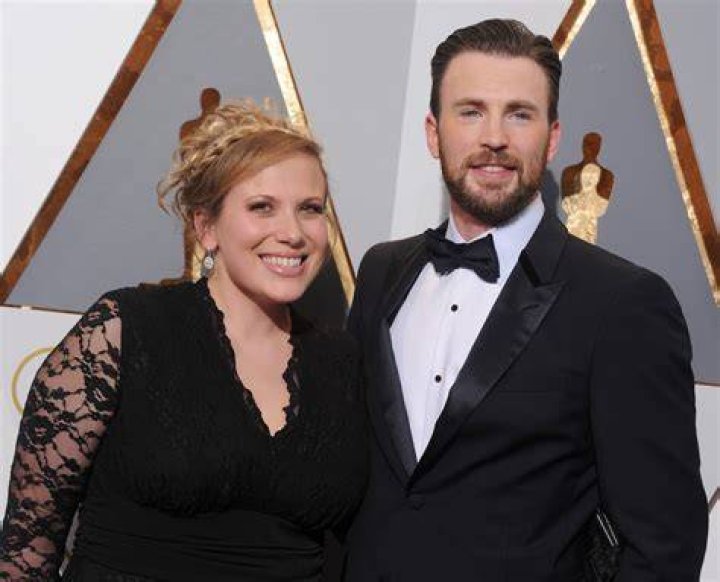 Chris Evans Siblings: Meet Scott Evans, Shanna Evans, Carly Evans