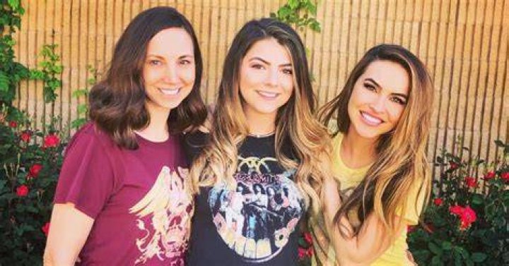 Chrishell Stause Siblings: Meet Chrishell Stause sisters