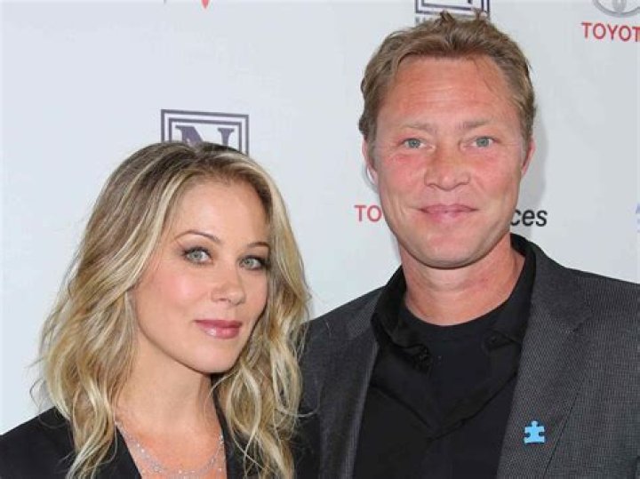 Christina Applegate Husband: Meet Martyn LeNoble