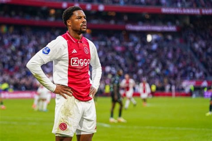 Chuba Akpom Bio, Age, Height, Parents, Net Worth