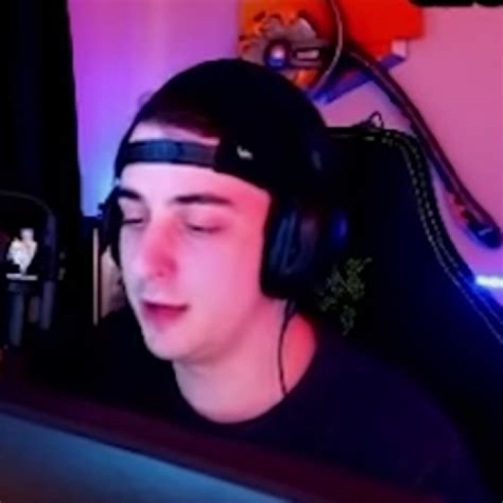 Cloakzy Net Worth: How Rich is the Twitch Streamer Actually?