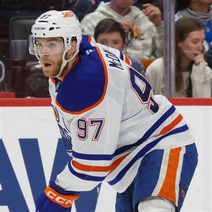 Connor McDavid Age, Height, Weight