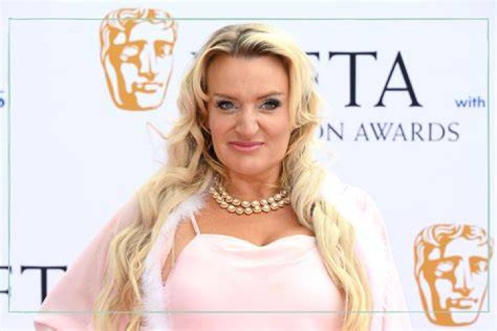 Daisy May Cooper Age, Family, Career, Net worth, Husband
