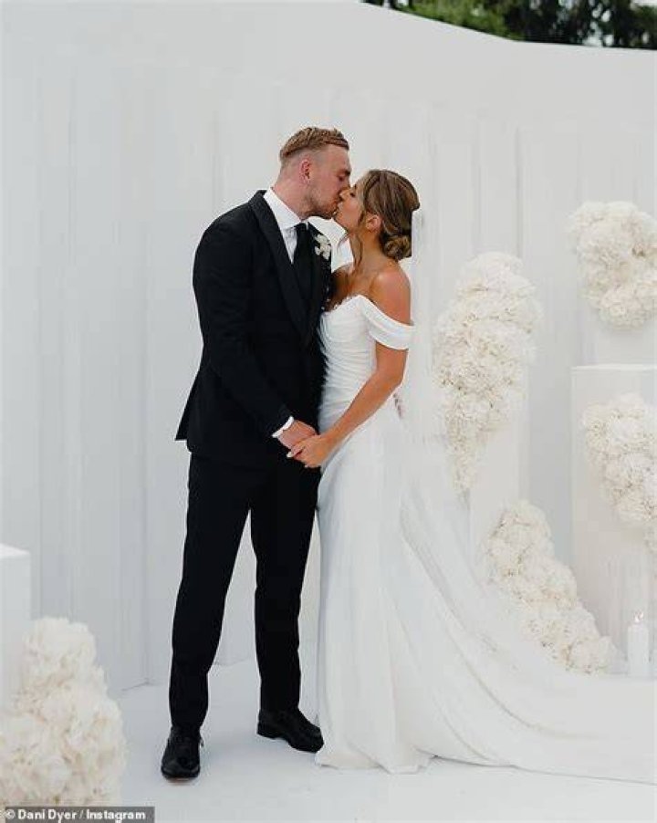 Dani Dyer Husband: Is Dani Dyer Married?