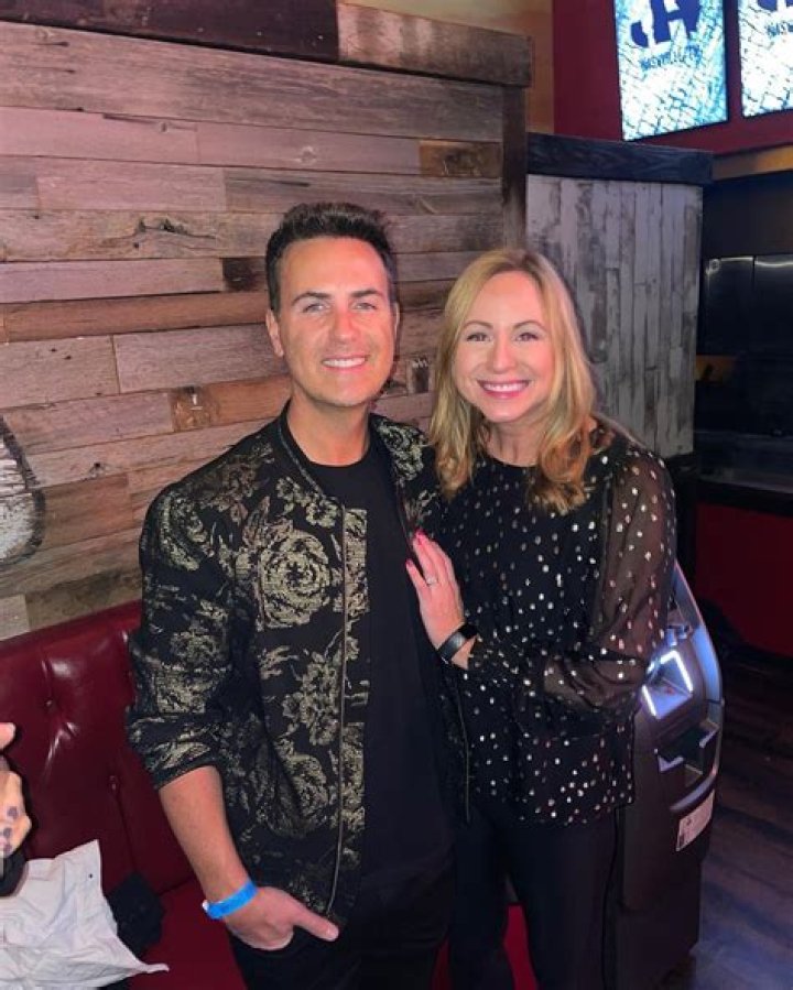 Danielle Breezy Bio, Wiki, Age, Real Name, Husband, WKRN, Salary and Net Worth