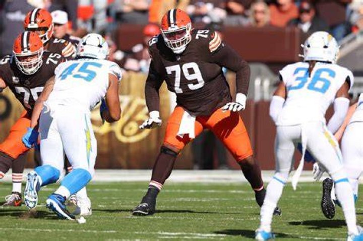Dawand Jones Bio, Age, Height, Career, Wife, Children, Net Worth