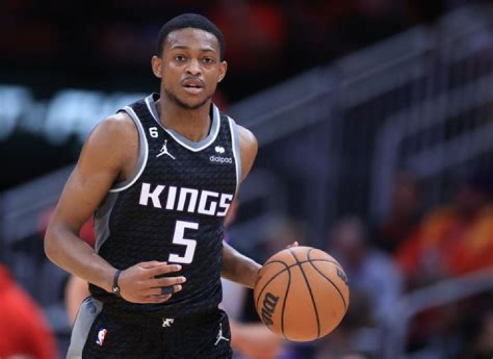 De’Aaron Fox Bio, Age, Height, Career, Net Worth, Family