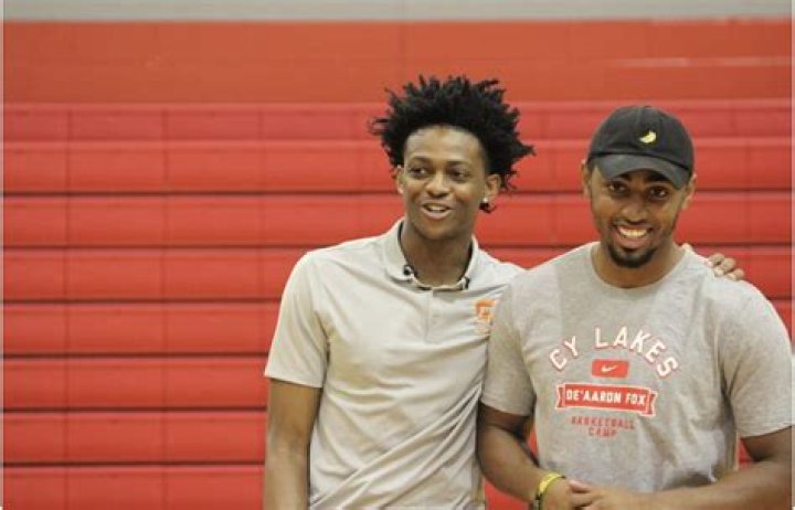 De’Aaron Fox Net Worth; How Much Is De’Aaron Fox Worth?