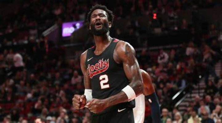 Deandre Ayton Height: How Tall Is Deandre Ayton?