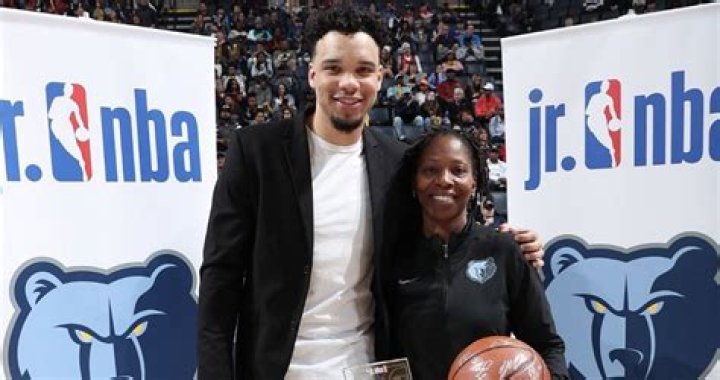 Dillon Brooks Parents: Meet Diane Brooks