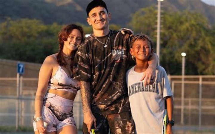 Does Max Holloway Have Children?