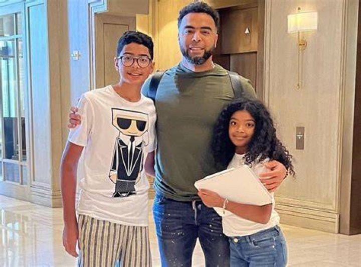 Does Nelson Cruz and Solani have kids?