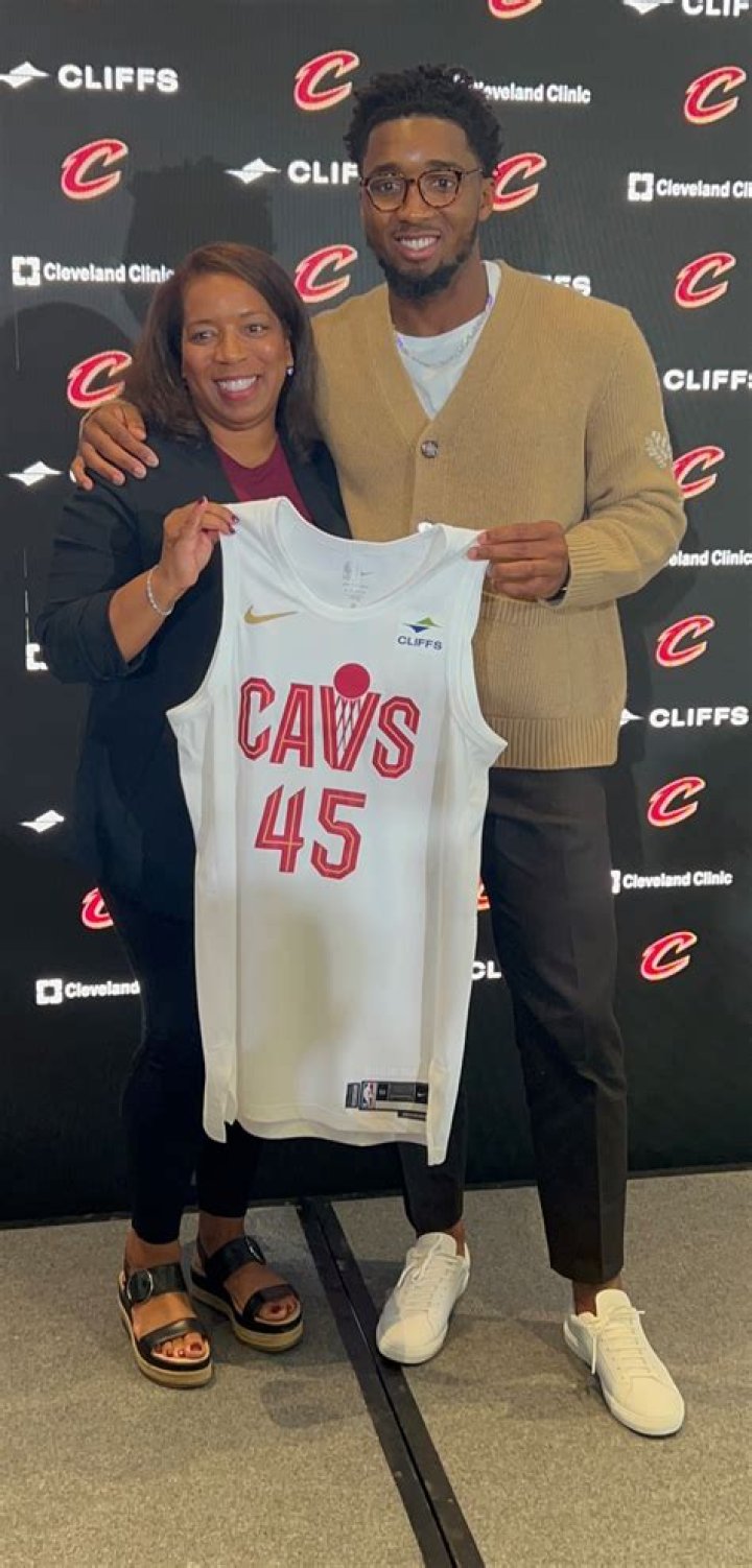 Donovan Mitchell Parents: Meet Donovan Sr. And Nicole