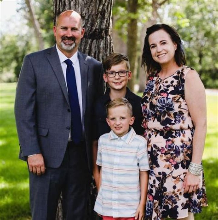 Doug Larsen Wife: Meet His Wife, Amy Larsen