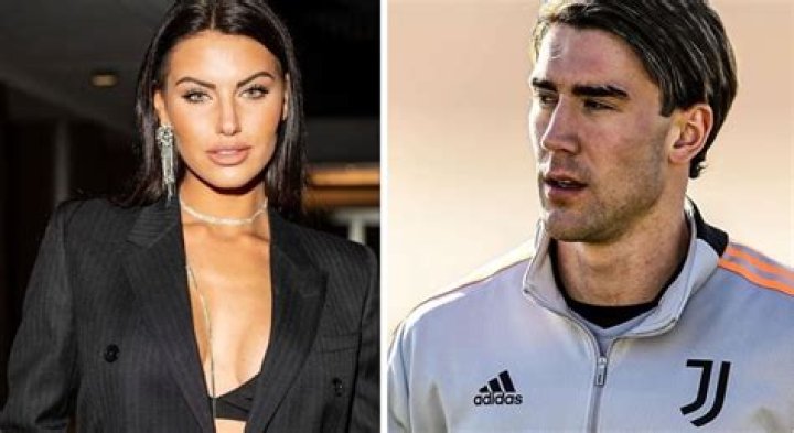 Dusan Vlahovic Girlfriend; meet Carolina Stramare