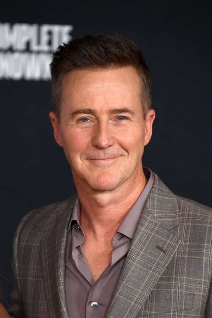 Edward Norton Movies, Age, Height, Net Worth, Family, Biography, Wiki