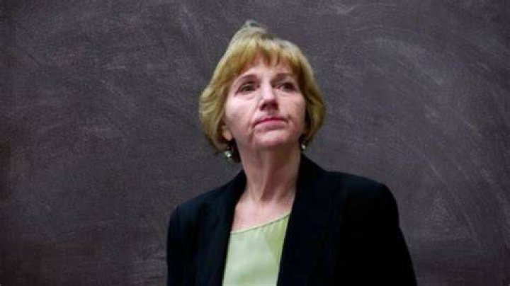 Elaine Bredehoft Bio, Wiki, Age, Education, Husband, Children, Net Worth, Salary