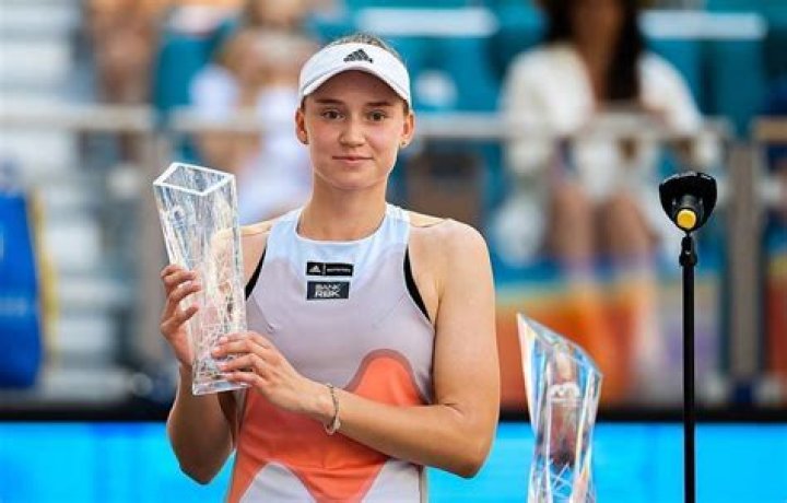 Elena Rybakina Height: How Tall Is Elena Rybakina?
