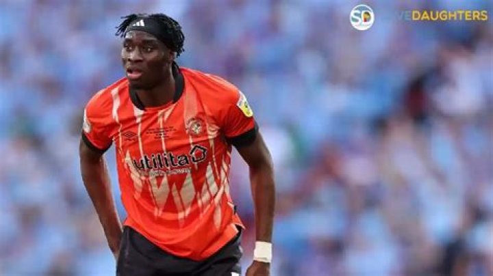 Elijah Adebayo Bio, Age, Height, Parents, Girlfriend, Net Worth