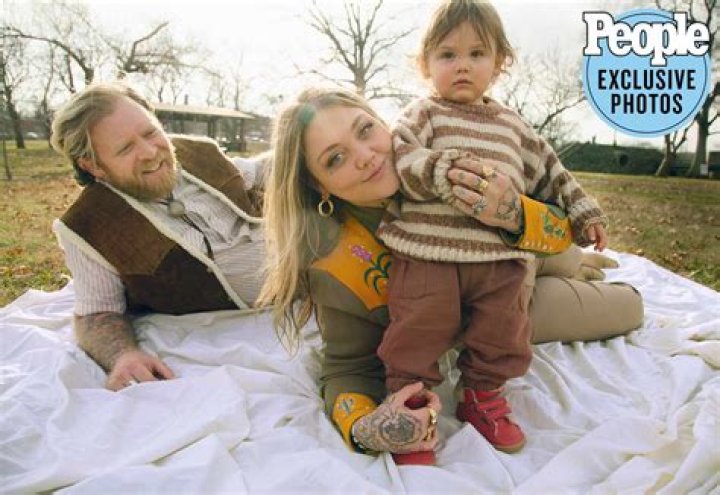 Elle King Children: How many children does Elle King have?