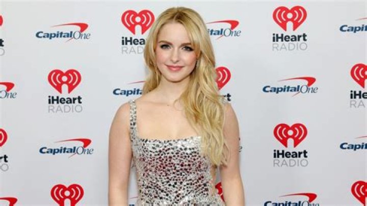 Emma Mackey Height, Age, Net Worth, Movies And Tv Shows, Instagram